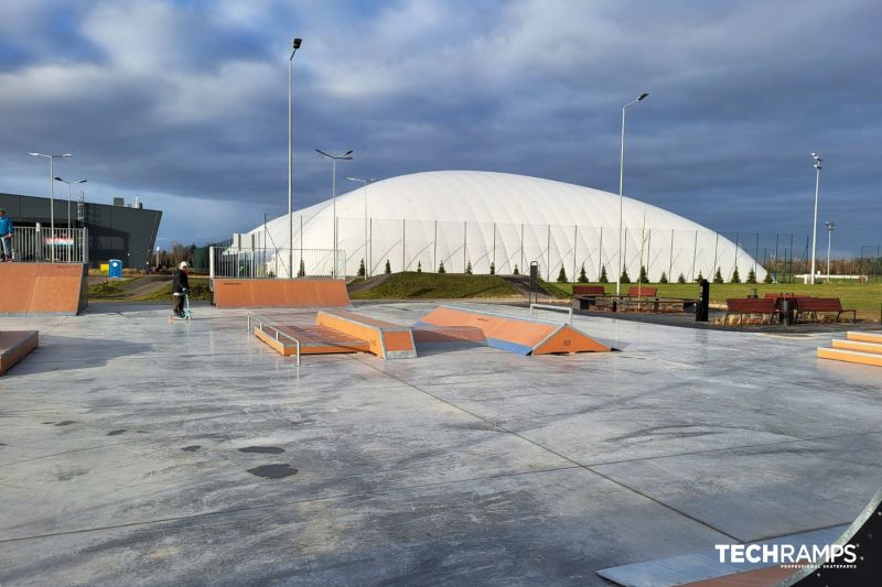 Ożarów Mazowiecki skatepark